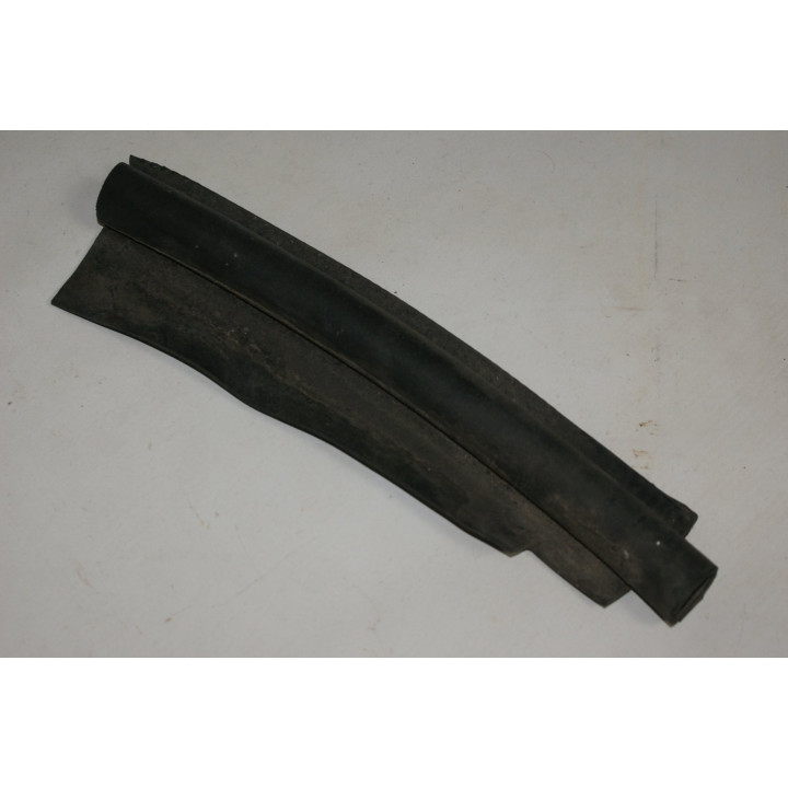 Gummilippe Scheinwerfer rechts